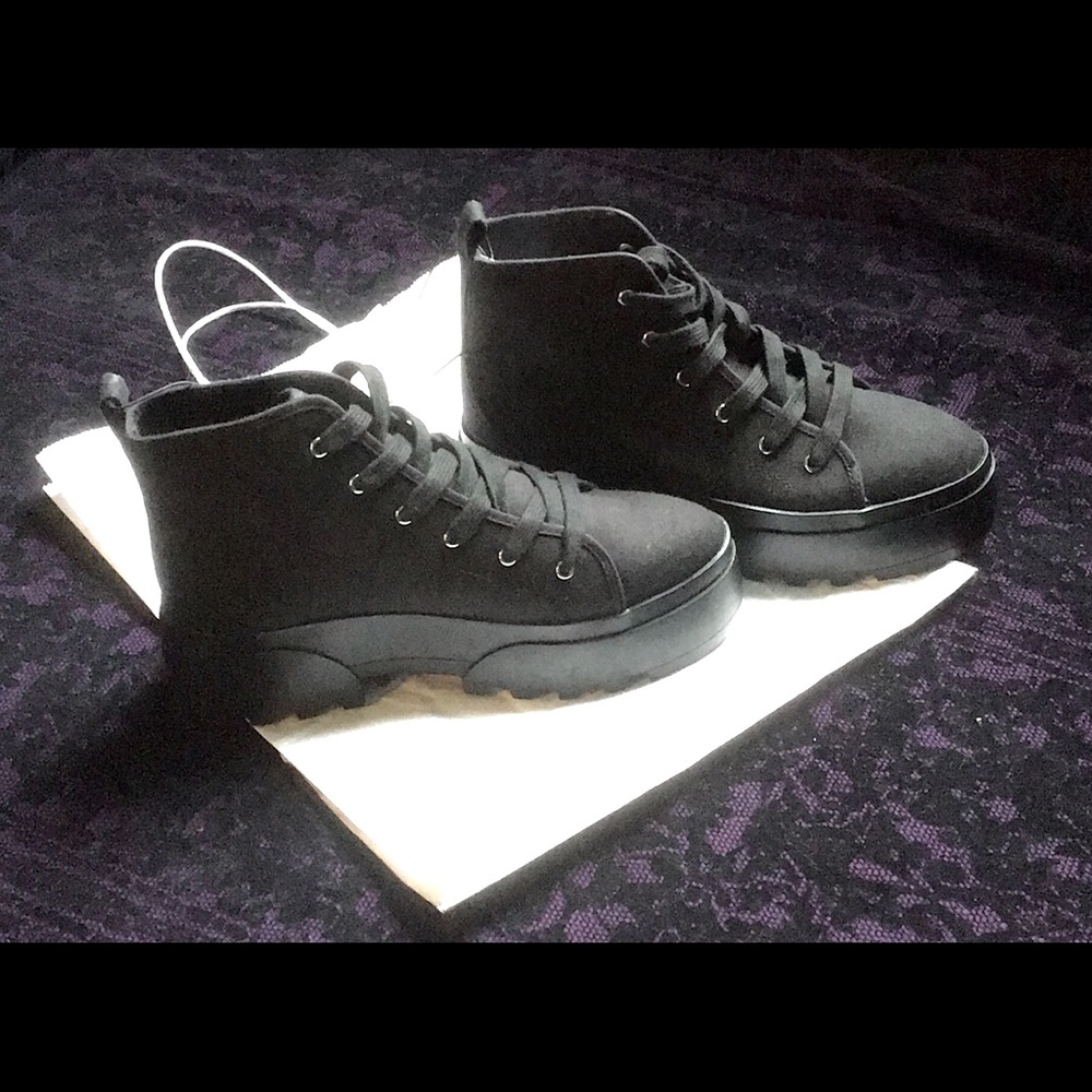 H&M Lug Sole Lace Up Chunky Boots Size US 8